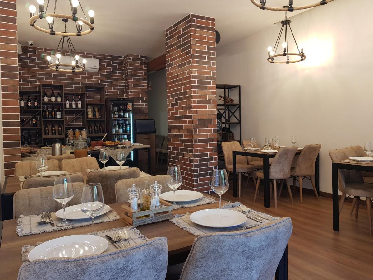 Peaky Hotel Дуррес Экстерьер фото