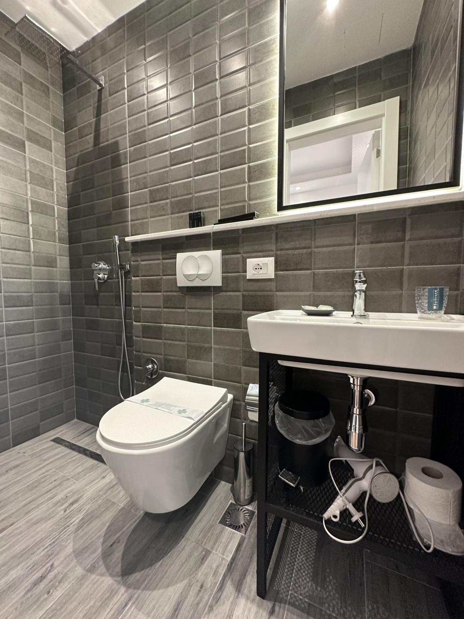 Peaky Hotel Дуррес Экстерьер фото