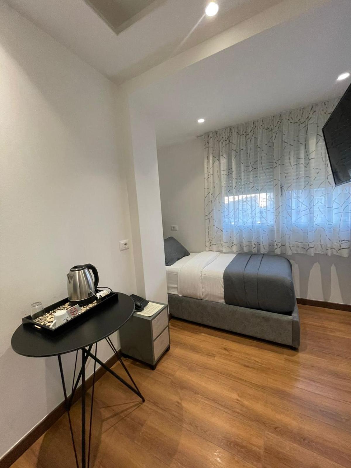 Peaky Hotel Дуррес Экстерьер фото